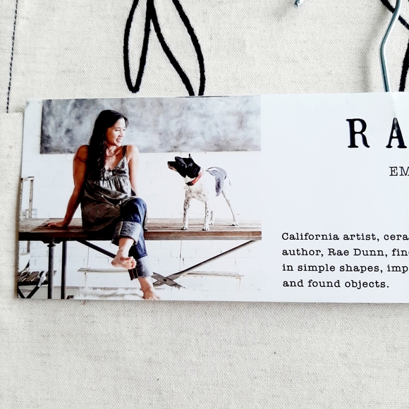 NWT RAE DUNN EASTER TABLE RUNNER. - Picture 8 of 8